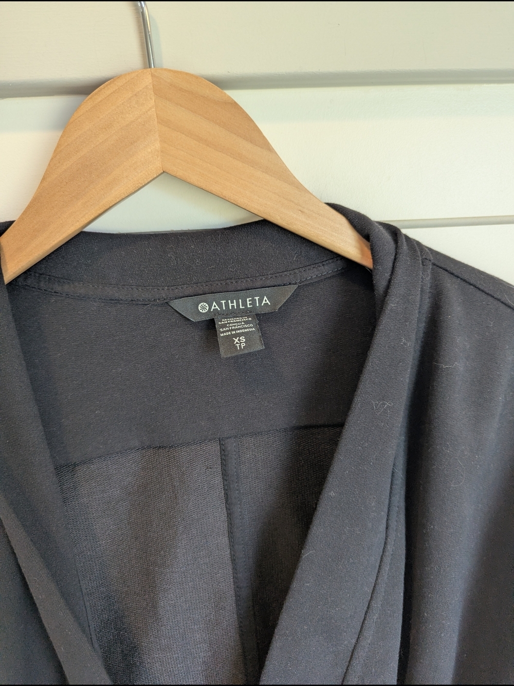 Athleta Retroterry Wrap Sweatshirt Black XS New With Tags - Picture 3 of 11